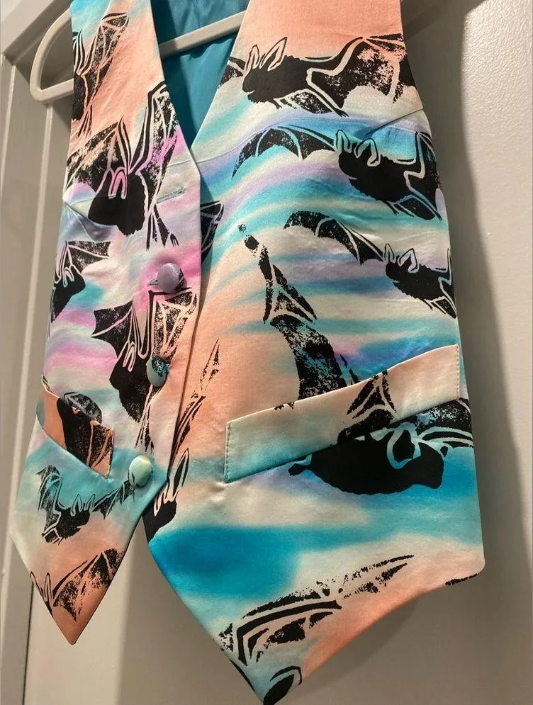 VTG 80s 90s Echidna Art Pastel Multicolored Bats Button - Image 8