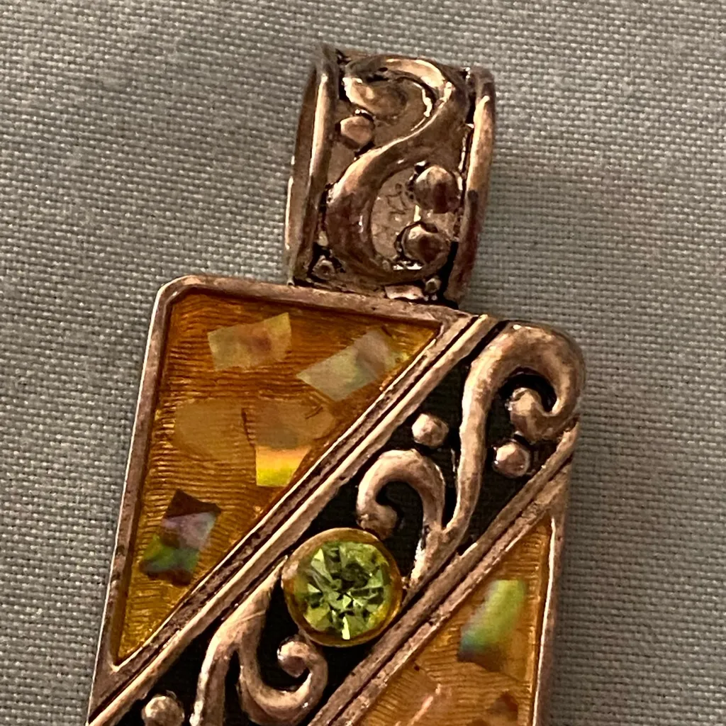 Vintage Rectangle Necklace Pendant Silver Metal Green Stone Yellow Background Gold - Image 3