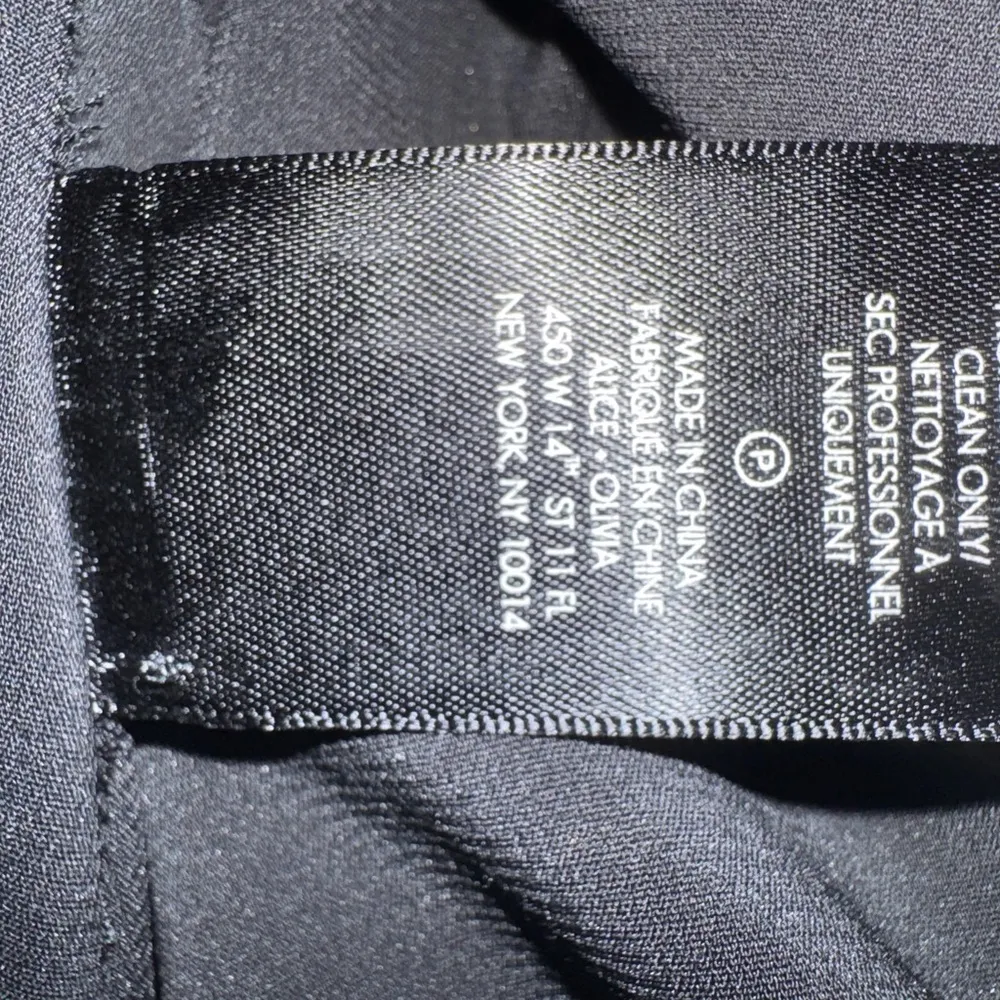 Alice + Olivia Aria Metallic cold shoulder mini dress Sz 4.  A42 - Image 16