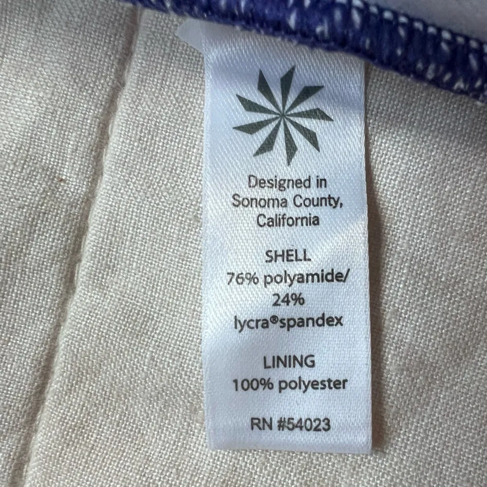 Athleta Vibrant Blue & White Amalfi Ikat Print One Piece Swimsuit - Medium - Image 12