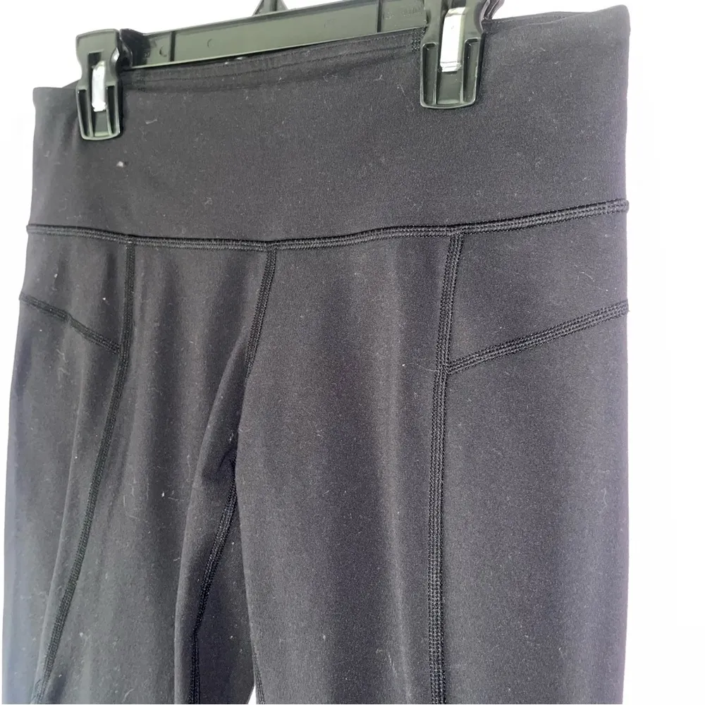 Lululemon Size 6 Black Cropped Leggings Mesh Cutouts Athleisure Gym - Image 2