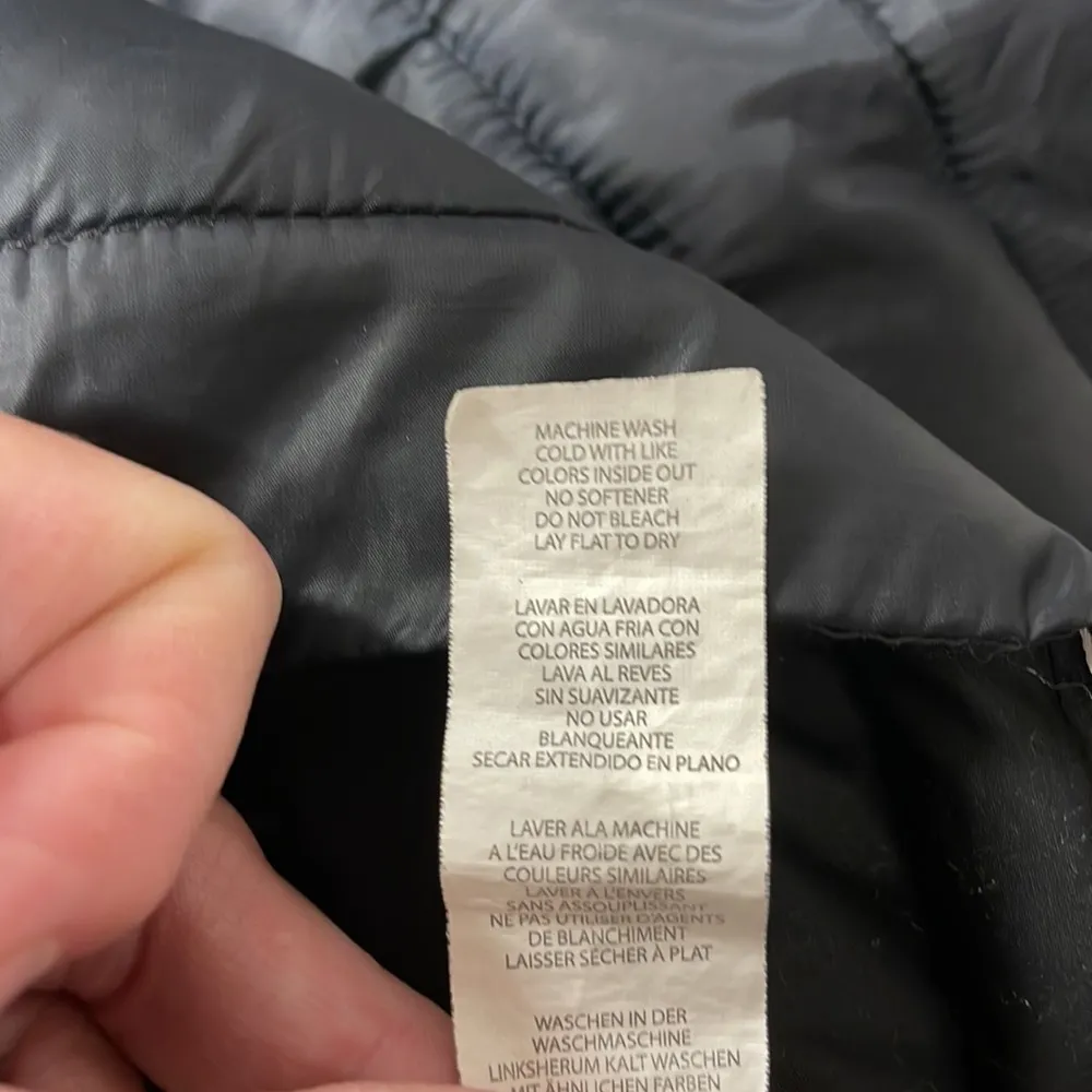 Fabletics L //  Fenway Black Gray White Windproof Zip Up Insulated Puffer Vest - Image 12