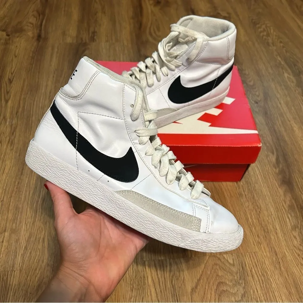 NIKE Blazer Mid 77 white black lace up shoes sneakers women’s 7.5 = 6Y - Image 2