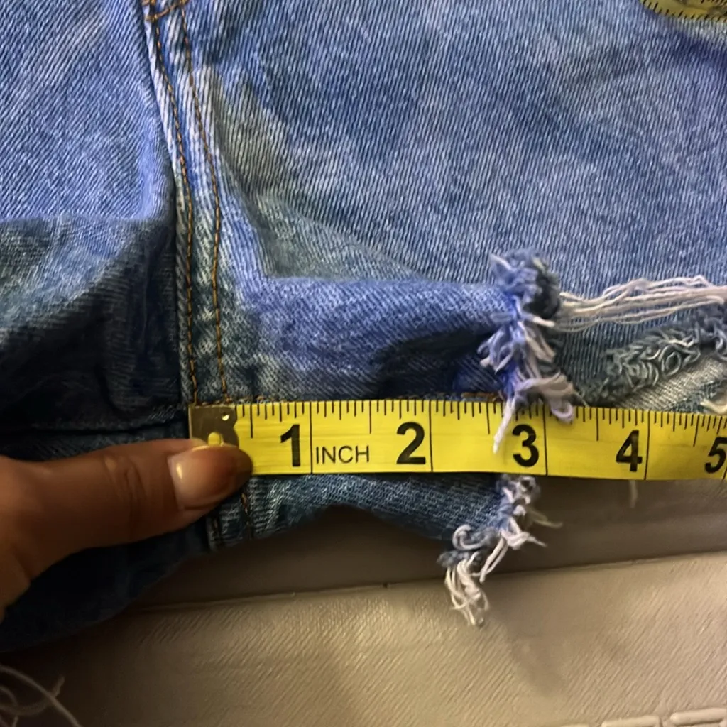 Levi’s rib cage shorts - Image 7