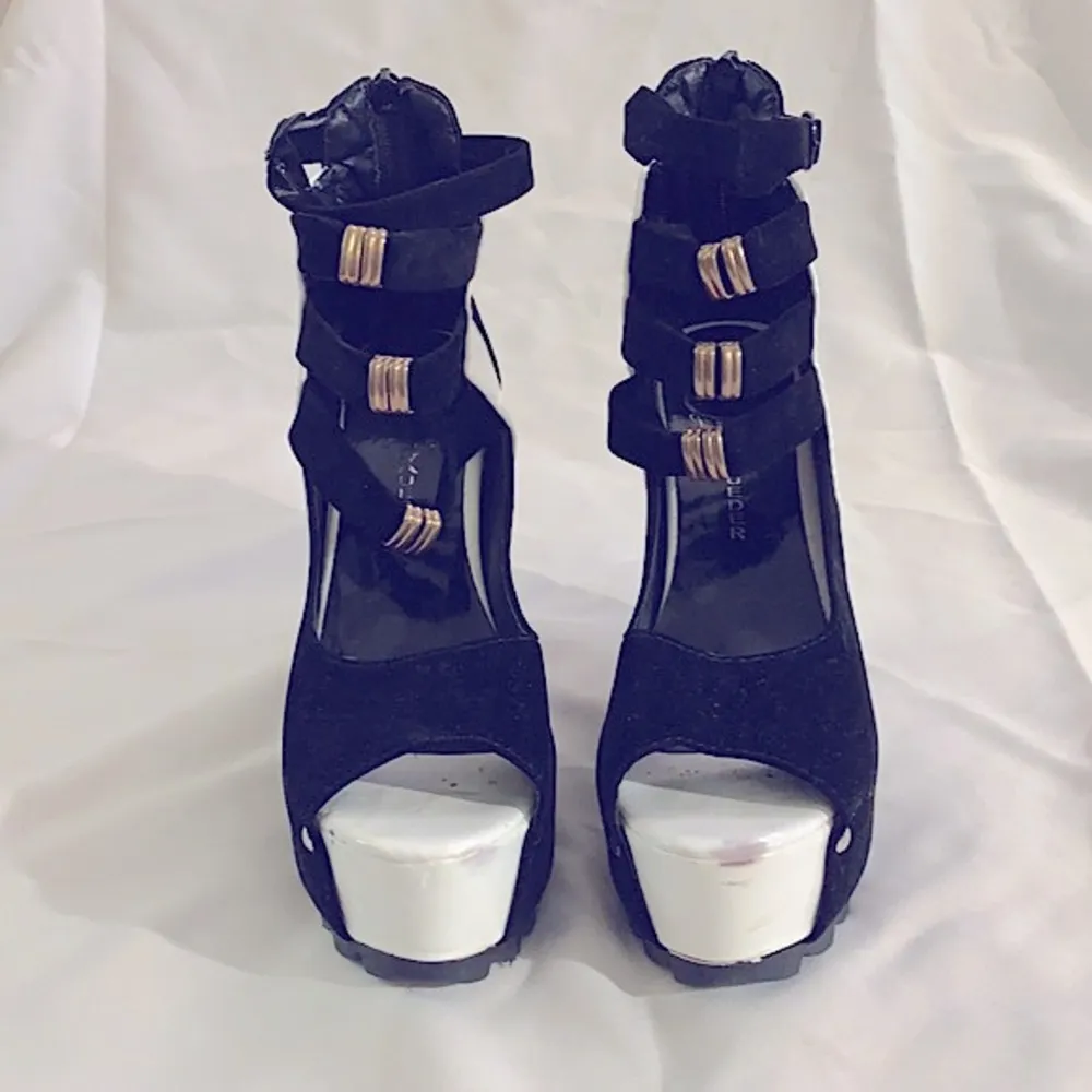 Black and white vegan leather platform open toe shoes. Size 6.5 - Image 3