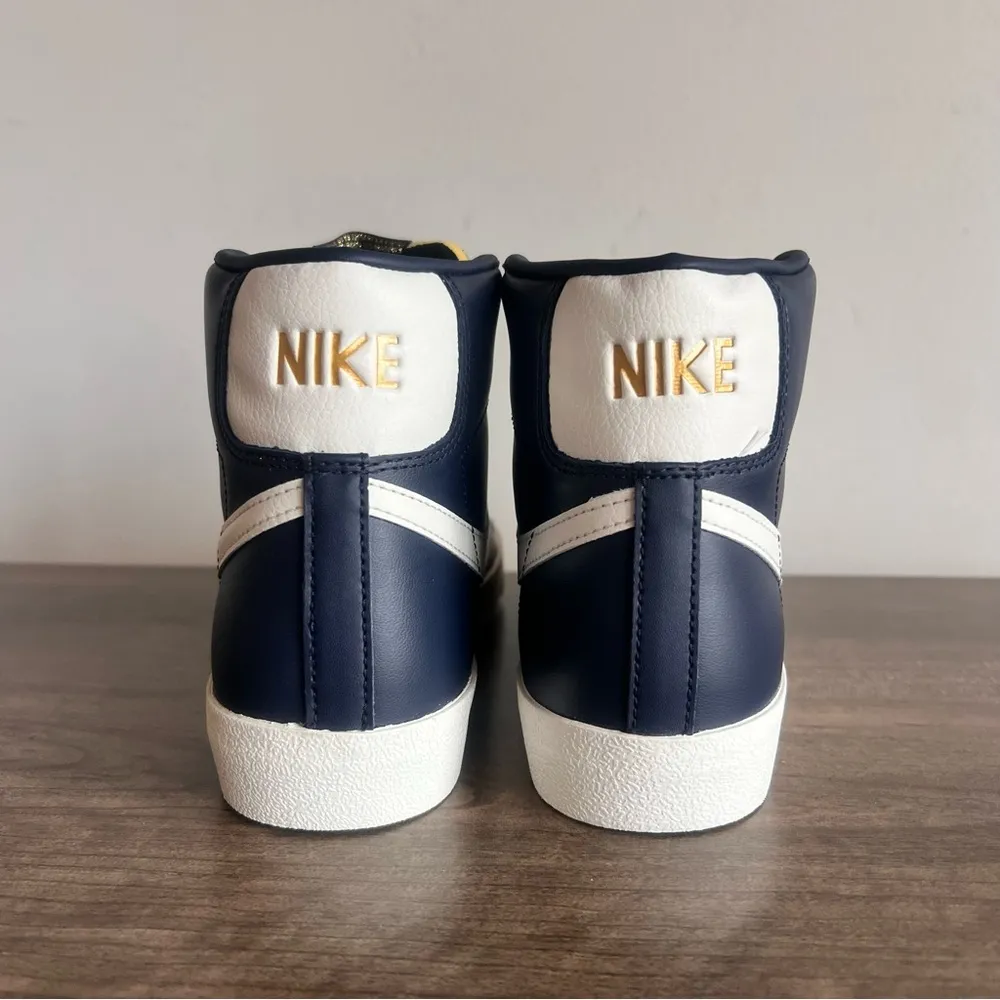 Nike Blazer Mid '77 Women's Shoe Size 9 #B1849 - Image 4