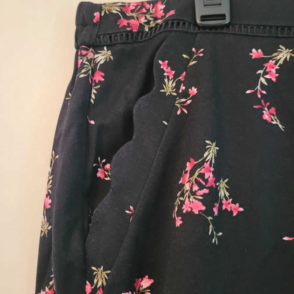 Skies Are Blue Black Black Floral Print Skirt NWT - Image 3