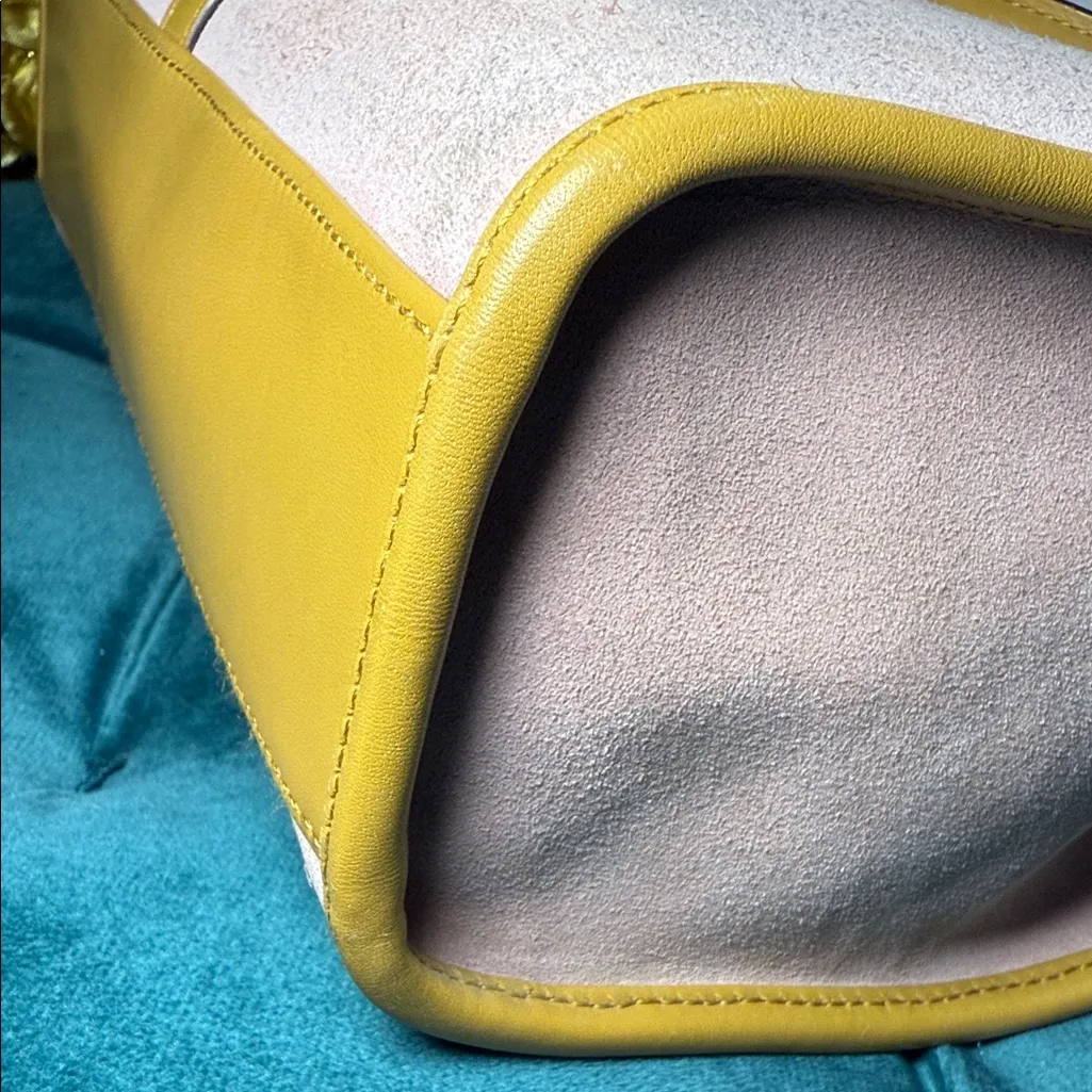 Gucci Vintage Tom Ford Era Pink Suede Handbag - Image 5