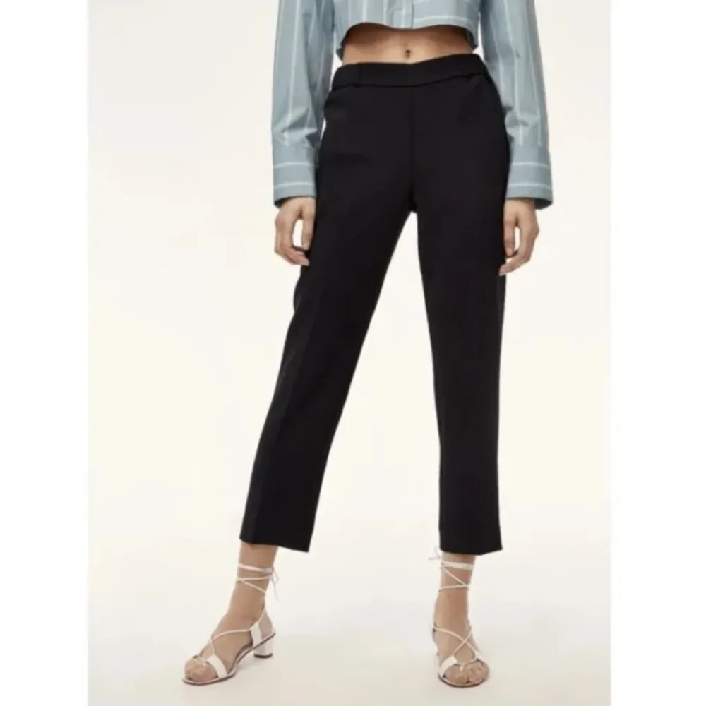 Aritzia Wilfred Crepe Darontal Pull On Trouser Pants in Black 2 - Image 3
