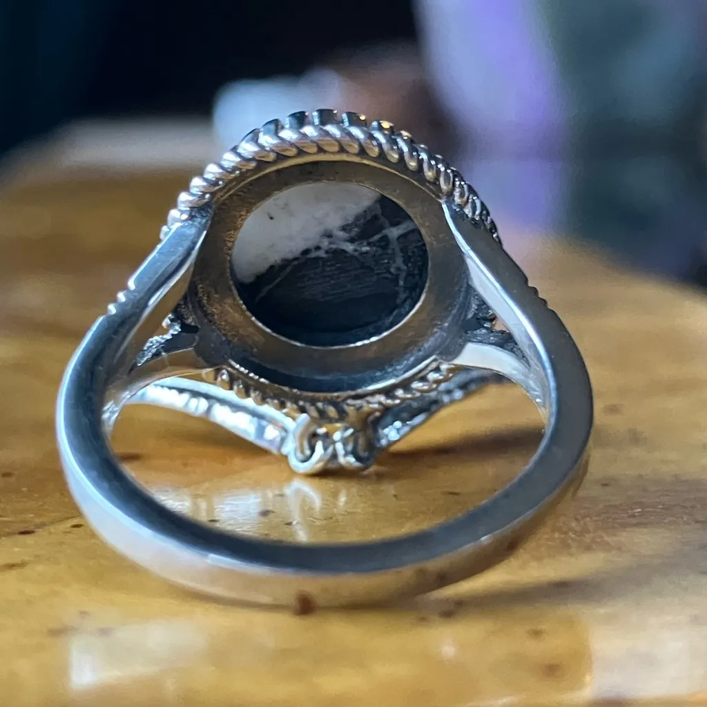 Real White Buffalo Feather Ring Size 6 Black - Image 5