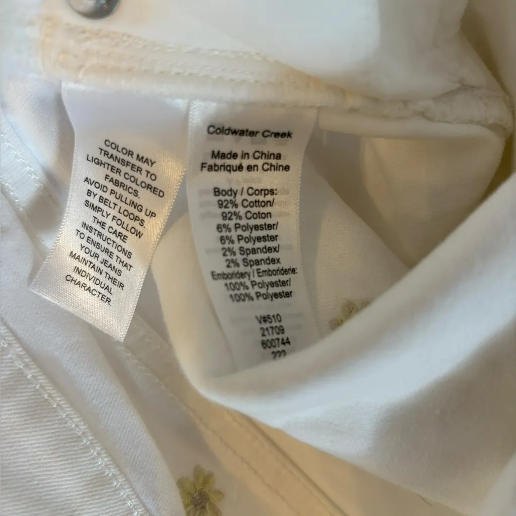Coldwater Creek White Pants with Embroidered Flowers Womens Size 16 - Image 5