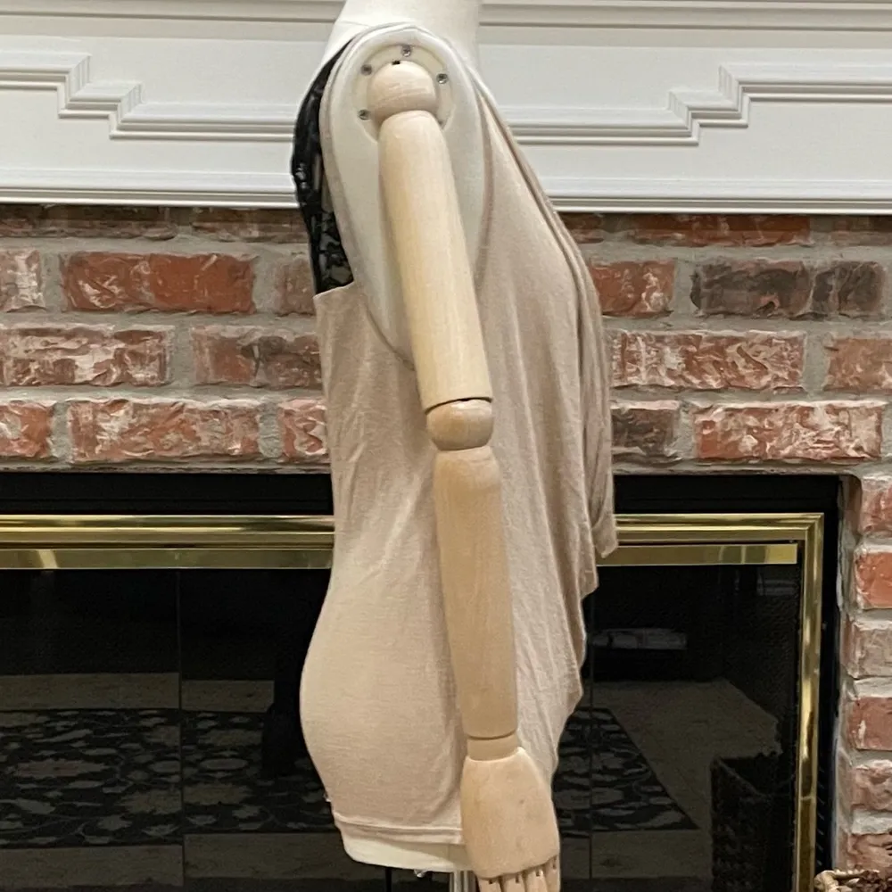 Cozy S&S Casual plunging neckline top with lace panel / S / Excellent co… - Image 3