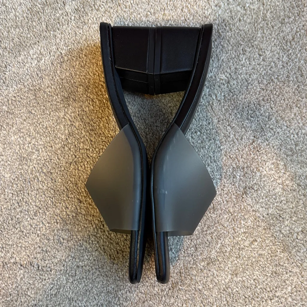 NIB Journee Collection Black Slide Sandals Jaydin Tru Comfort Foam insole Size 6 - Image 3