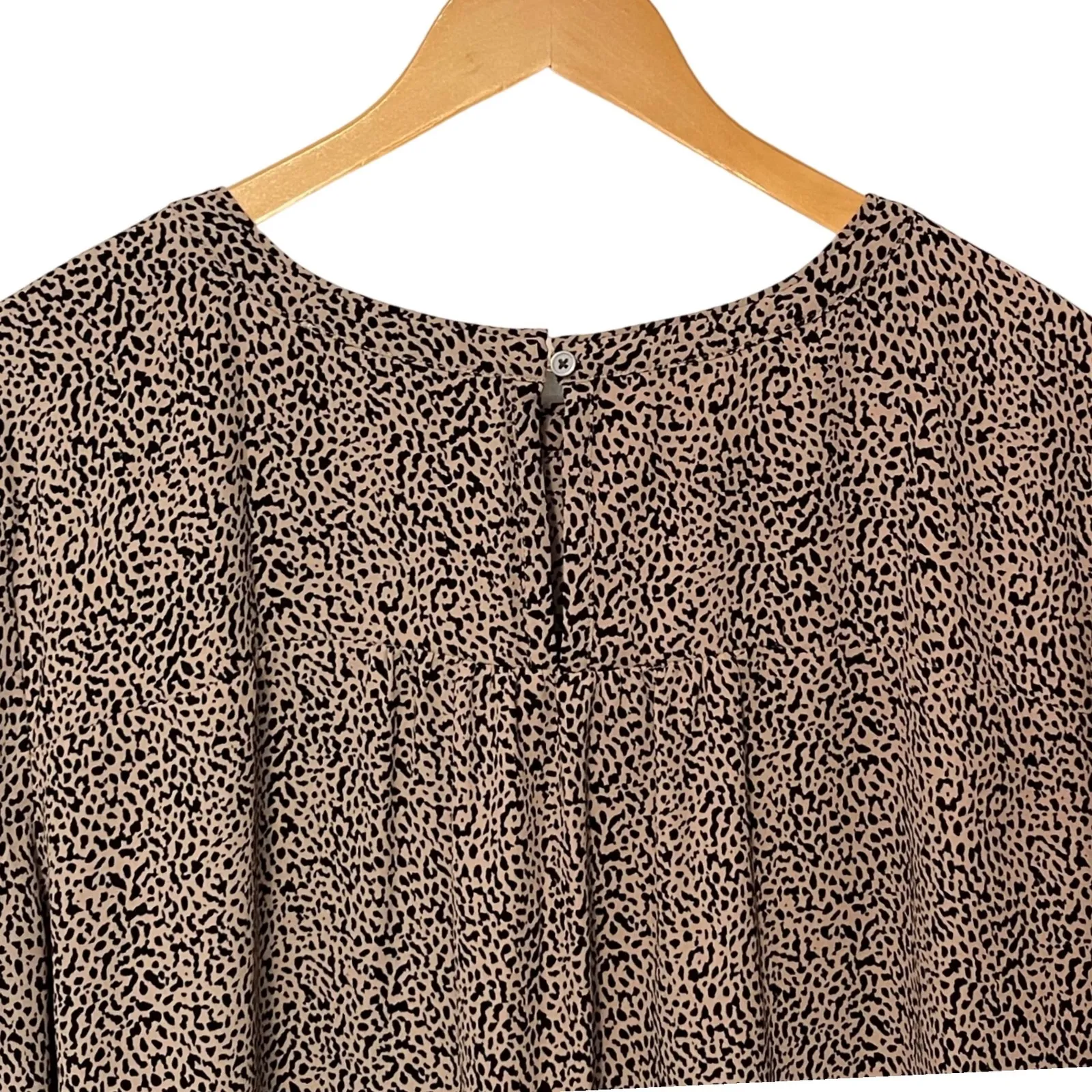 LOFT Women's Animal‎ Print Long Sleeve Blouse Top, Beige Black Large - Image 2