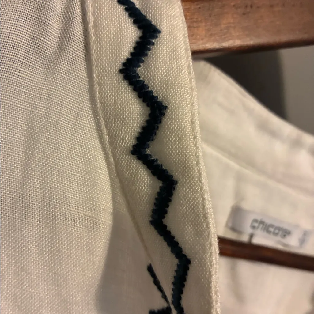 Chico's White Linen Blouse with Dark Blue Embroidery and Puffy Accented Sleeves - Image 8