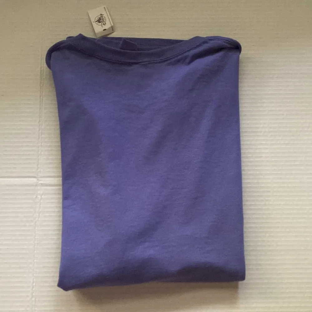 NWT Disney’s Ariel Mermaid lyric gizmo purple t-shirt, size large. - Image 5