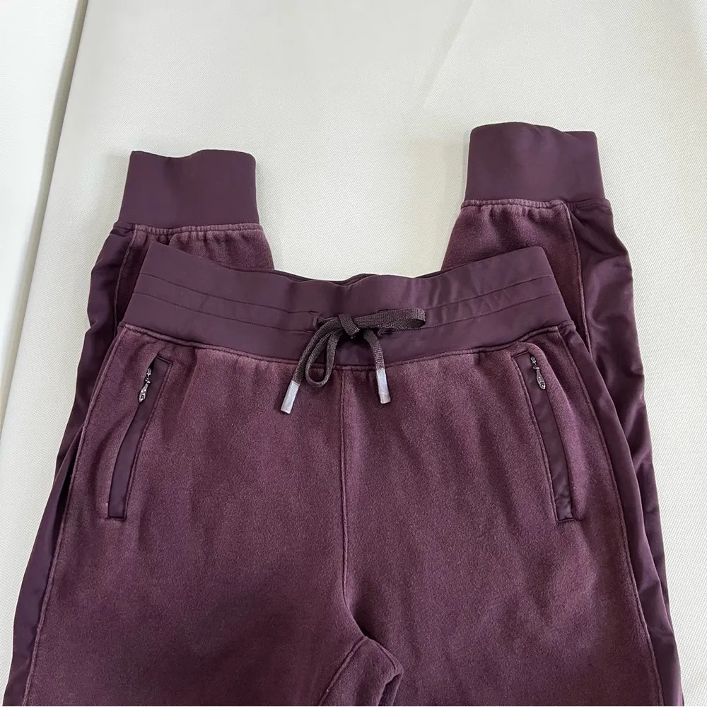 Lululemon Fleece Jogger Pants Size 4 Cotton Blebs Side Zip Pockets Burgundy - Image 5