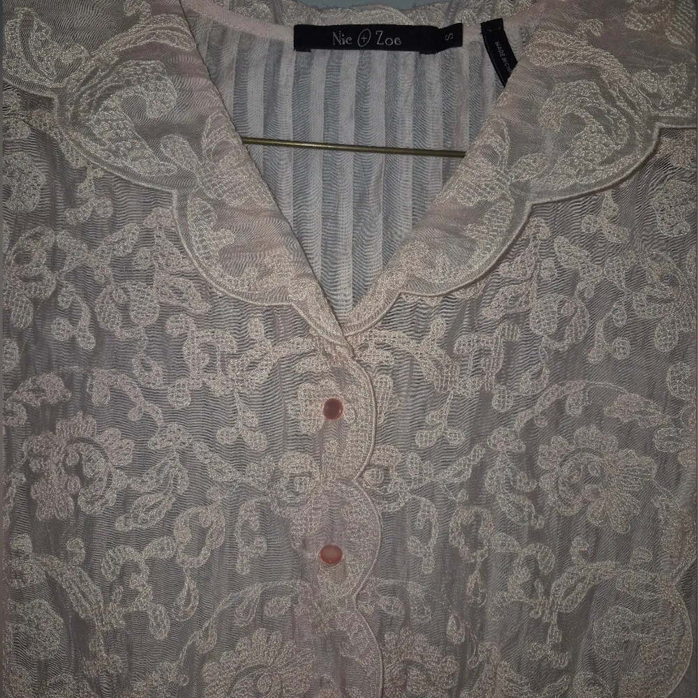 Y2K 90s boho artsy girly blush coquette pink Embrioded and Pleated Blouse smal - Image 4