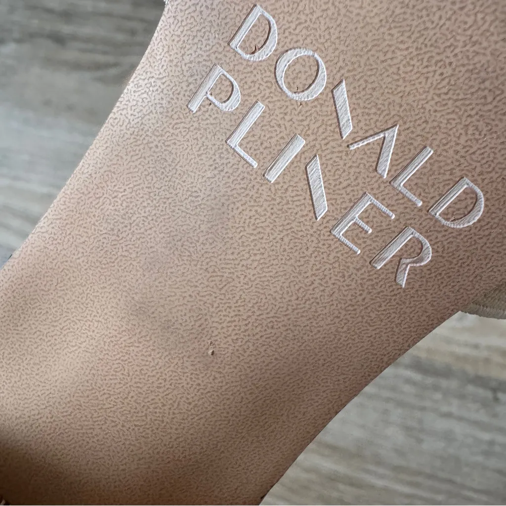 Donald J Pliner Gold Slip On Kitten Heels Womens 11 Mule Casual Stretch Sandals - Image 5