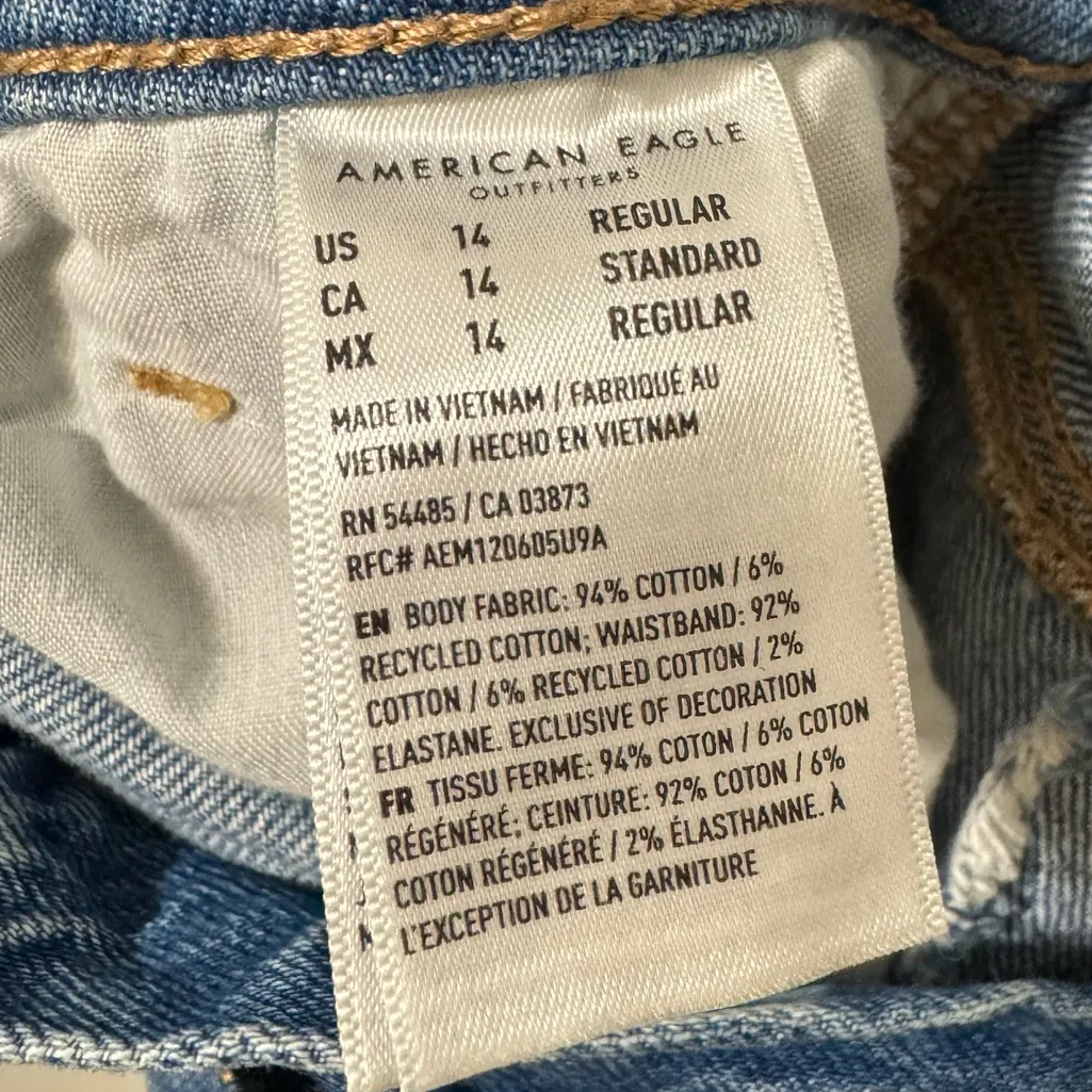 American Eagle  Mom Jeans Size 14 Regular Distressed - Image 6