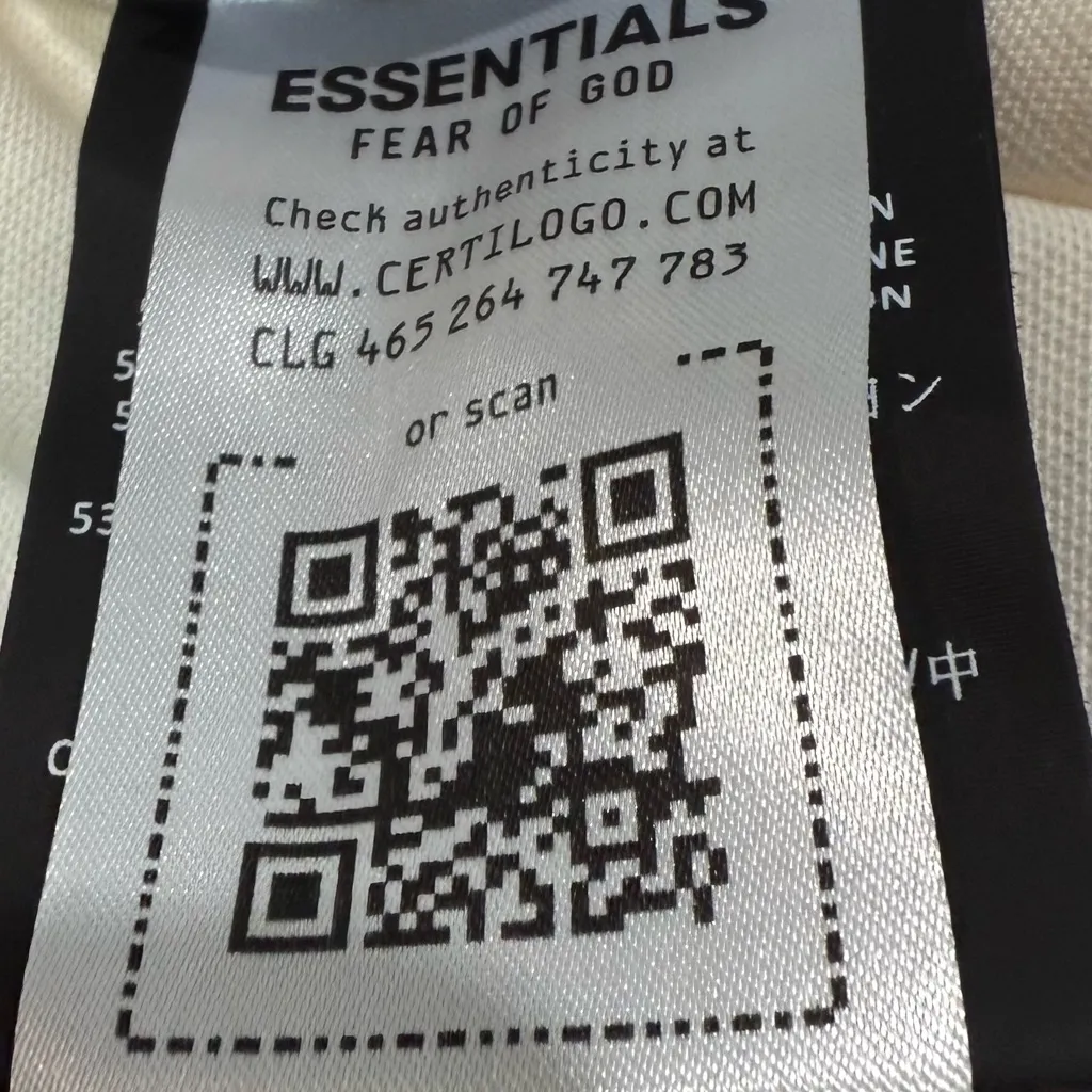 NWT FEAR OF GOD ESSENTIALS
Baseball Tee Shirt Cream / Black Unisex Medium - Image 8