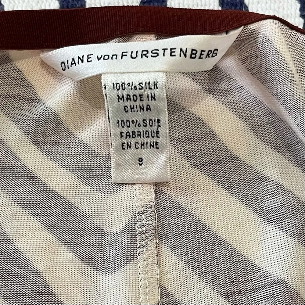 Diane Von Furstenberg Burgundy & Ivory Silk Midi Skirt Size 8 - Image 4