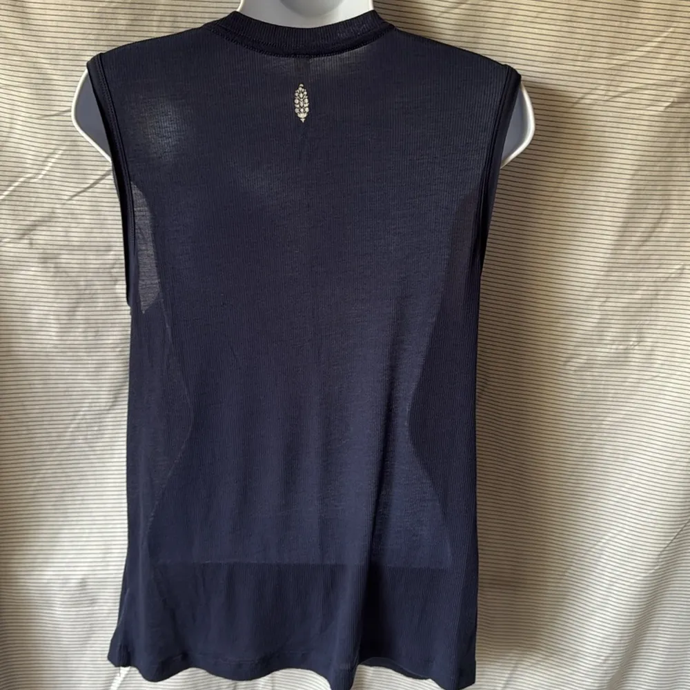 free people movement top NWT navy blue Ribbed Muscle Tank Top Sleeveless M - Image 4