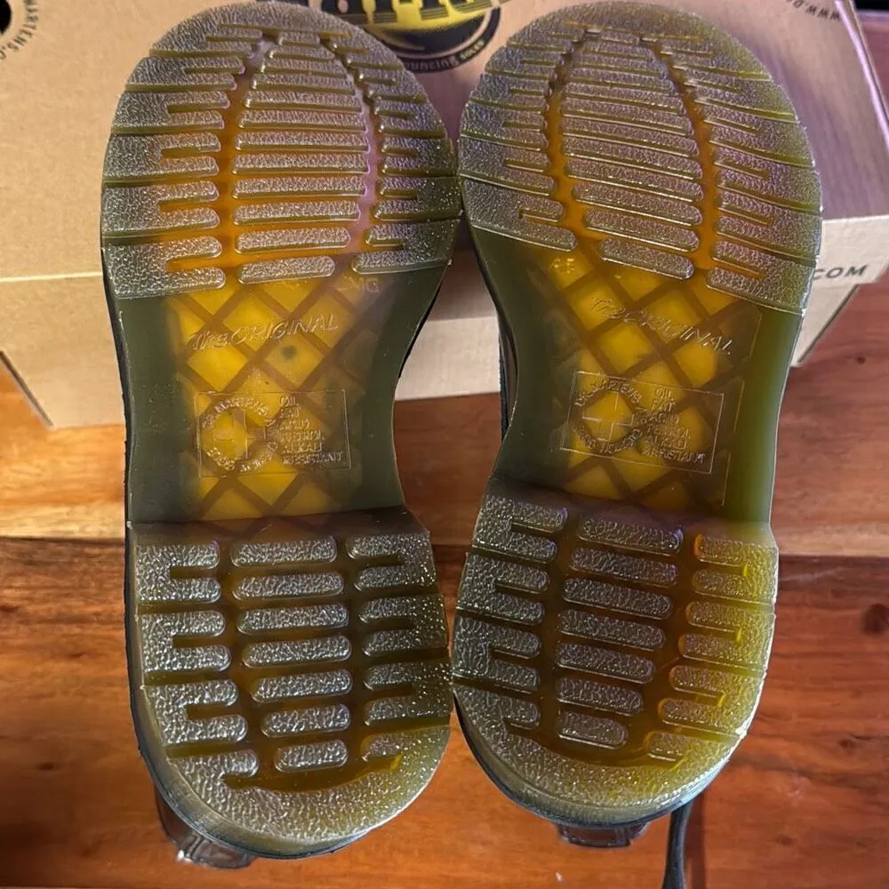 NWT Dr. Martens 1460 Women's Patent Leather Boots Fashion size 7 - Image 11