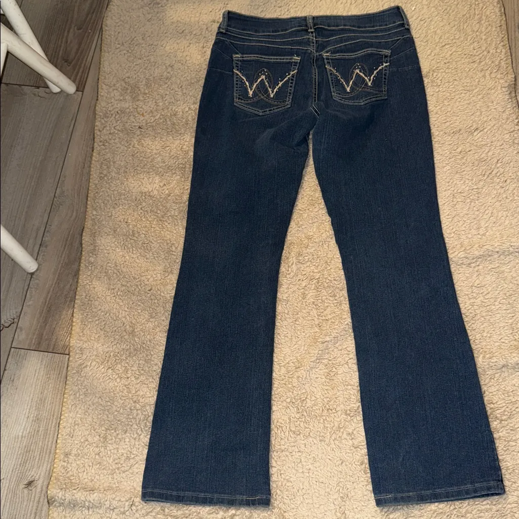 Women’s Wrangler Jeans - Image 2