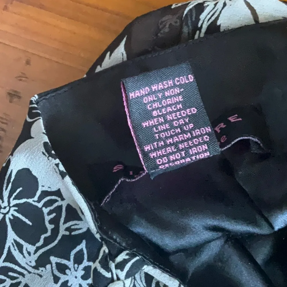 Vintage Silk Floral Monochrome V - Image 8