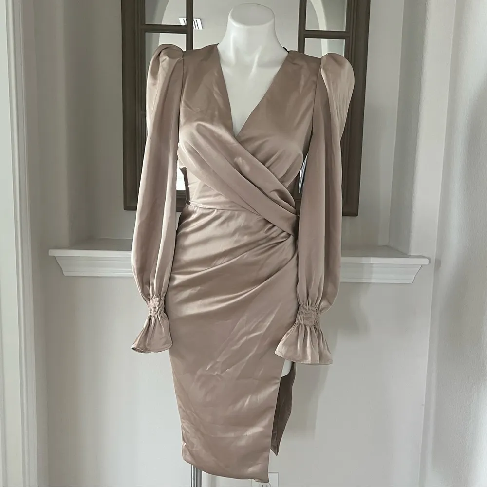 Lavish Alice Satin Faux Wrap Dress in Champagne, Size 2 NEW w/Tag Retail $198 - Image 7