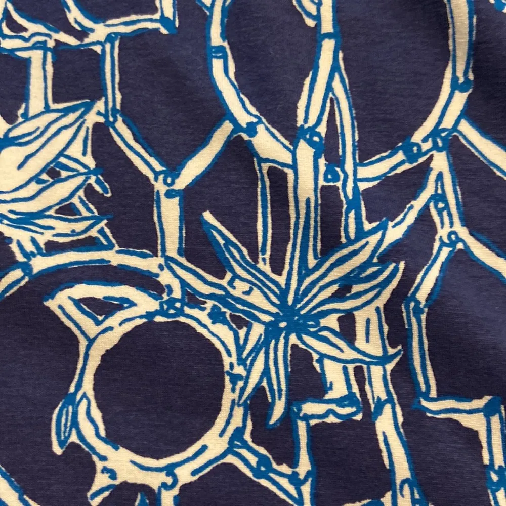 Lilly Pulitzer Skirt size S BNWOT elastic waist length 20” blue and white design - Image 11