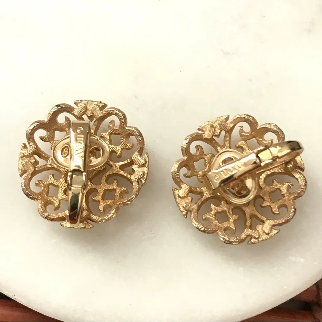 Vintage Avon Necklace & Clip on earrings set Gold Tone - Image 5