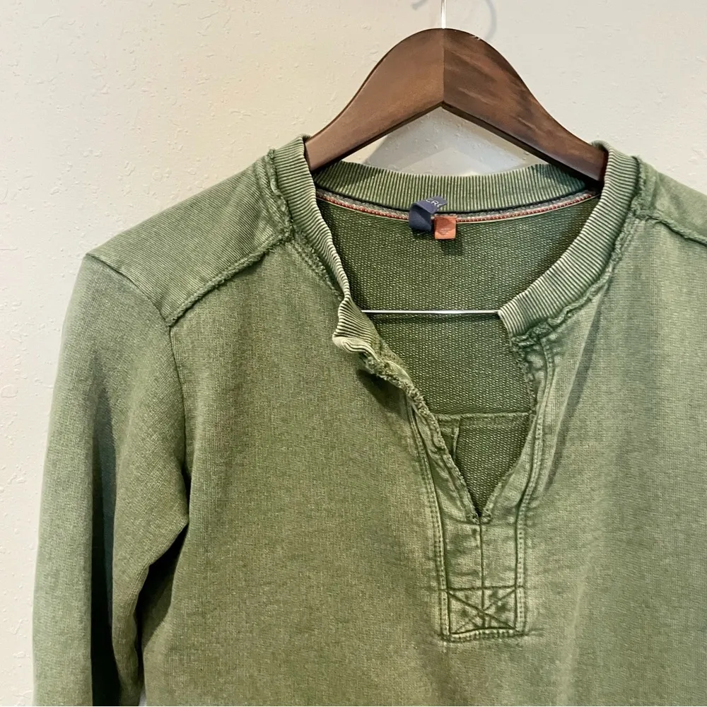 Anthropologie Pilcro Green Split Neck Top - Image 5