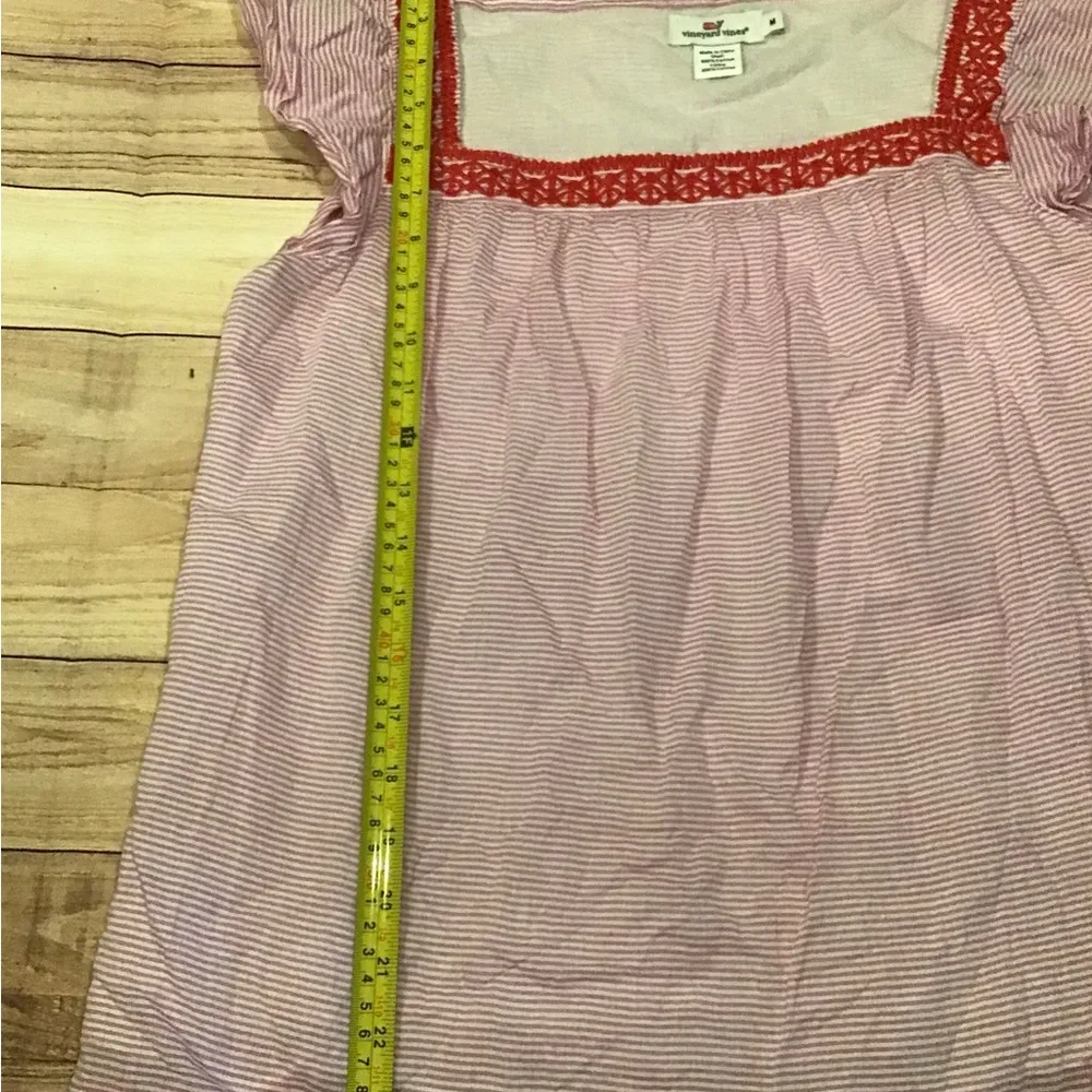 Vineyard vines embroidered striped blouse Size Medium - Image 2