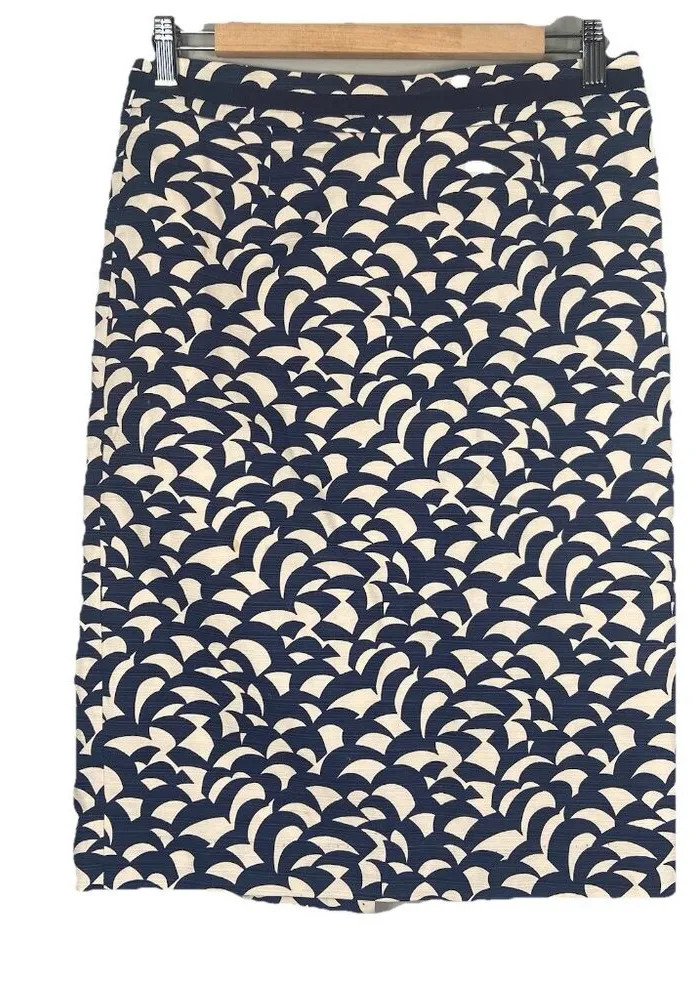 Boden Mod Pencil Skirt Navy White Abstract Fan Size 6 Regular Office Going Out Blue - Image 1