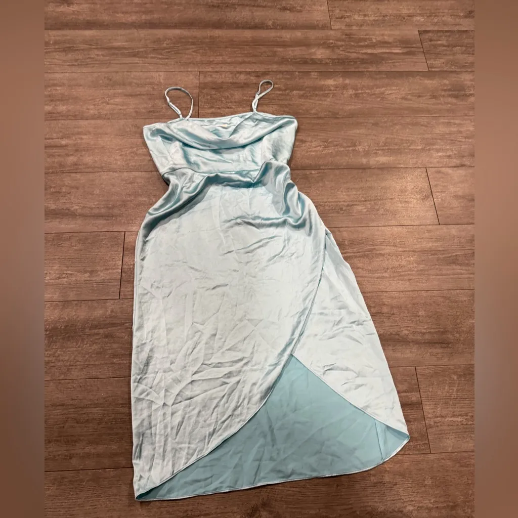 Elegant Light Blue Satin Dress - Image 6