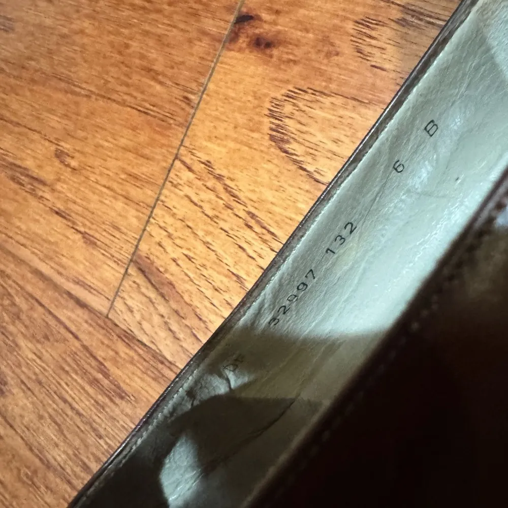 Salvatore Ferragamo Brown Leather Flats with Gold Accent - Image 5