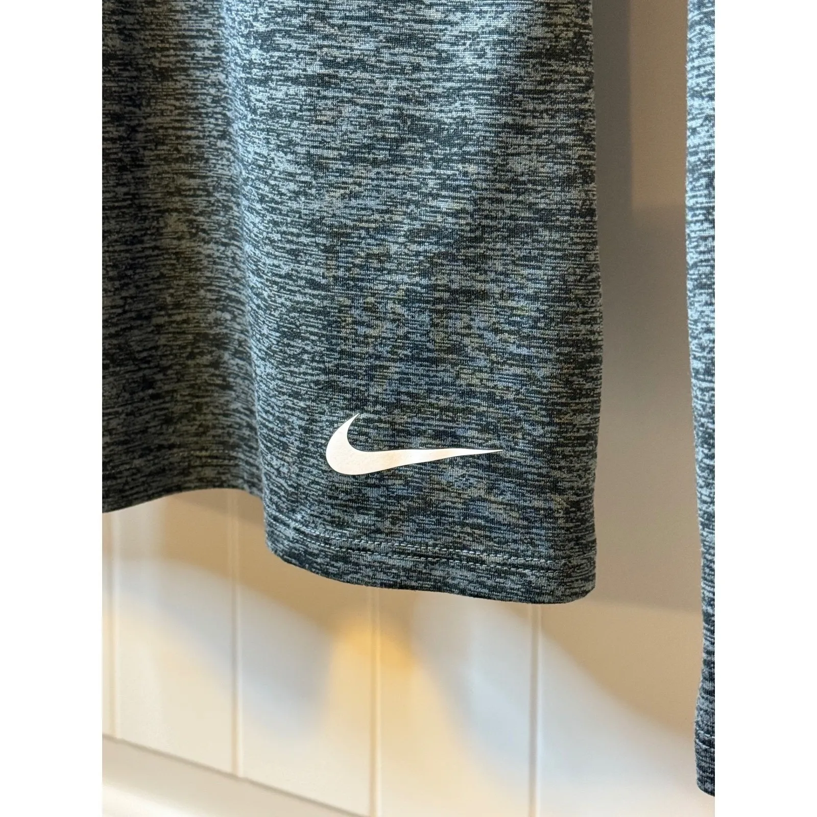 Nike Dri Fit Long Sleeve V Neck Athletic Shirt Top Womens Small Heathered Gray # - Image 4