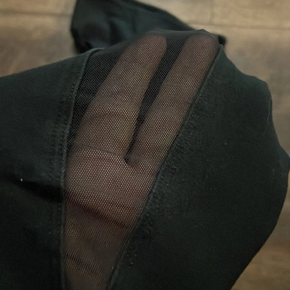 VS Pink leggings with mesh detail - Image 4