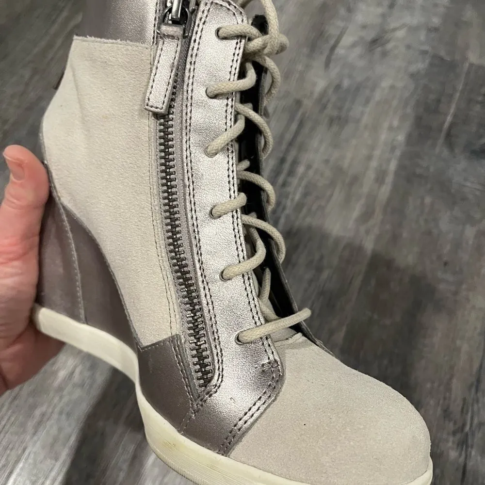 Gray for Saks Fifth Avenue Suede Leather Metallic Lace Up Wedge Booties sz 6.5 - Image 13