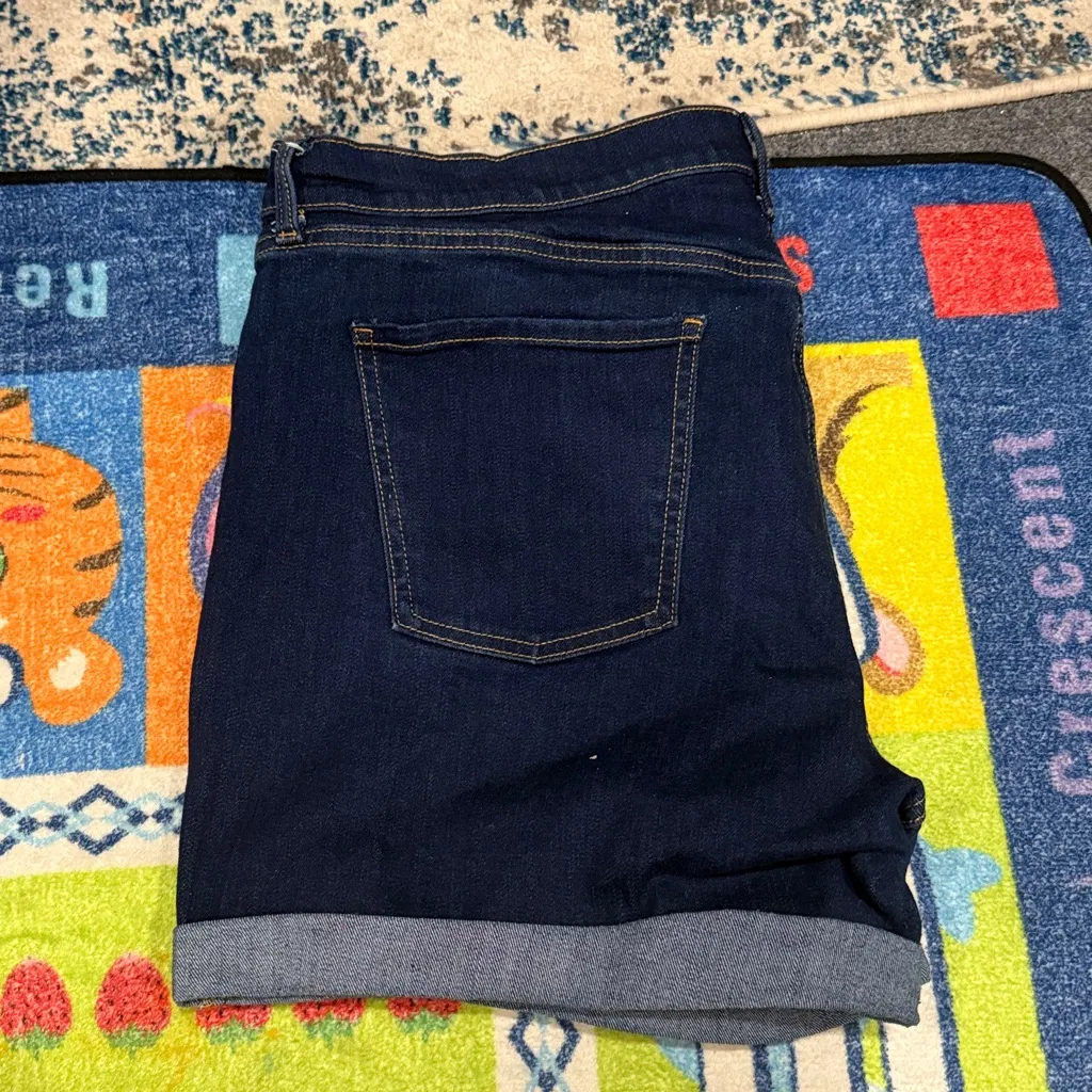 3 PAIRS OF Old Navy Classic Blue Jean Shorts - Image 8