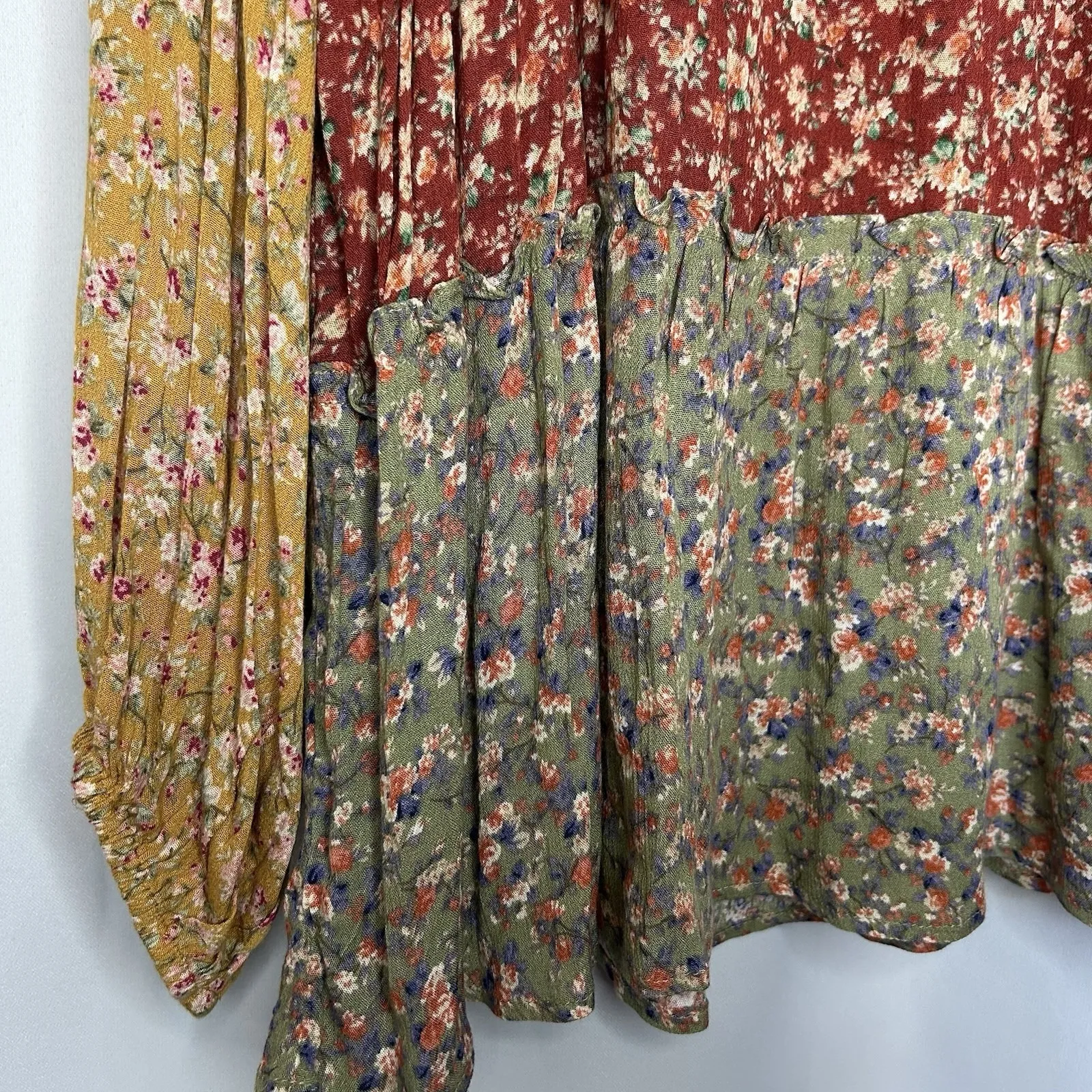 Bumblebee Boutique 2XL Tiered Ruffle Babydoll Top Boho‎ Hippie V Neck Floral Size XXL - Image 4