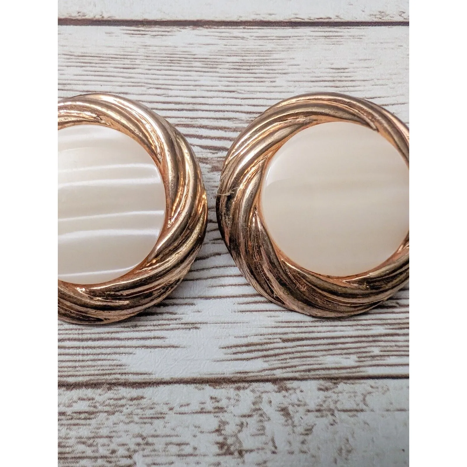 Vintage Clip On Earrings - Image 4