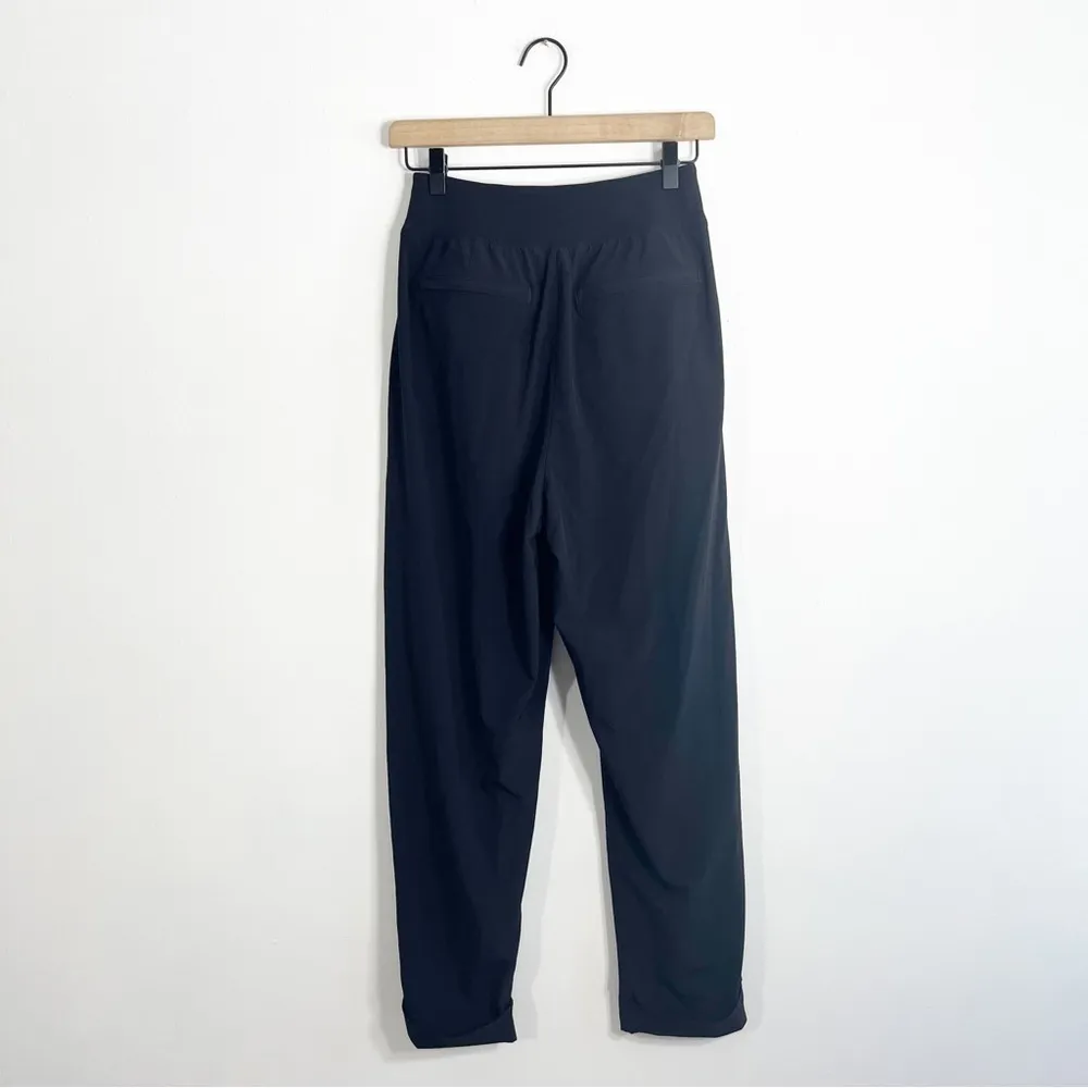 Athleta Cardiff Pant Black Paperbag Size 4 - Image 5