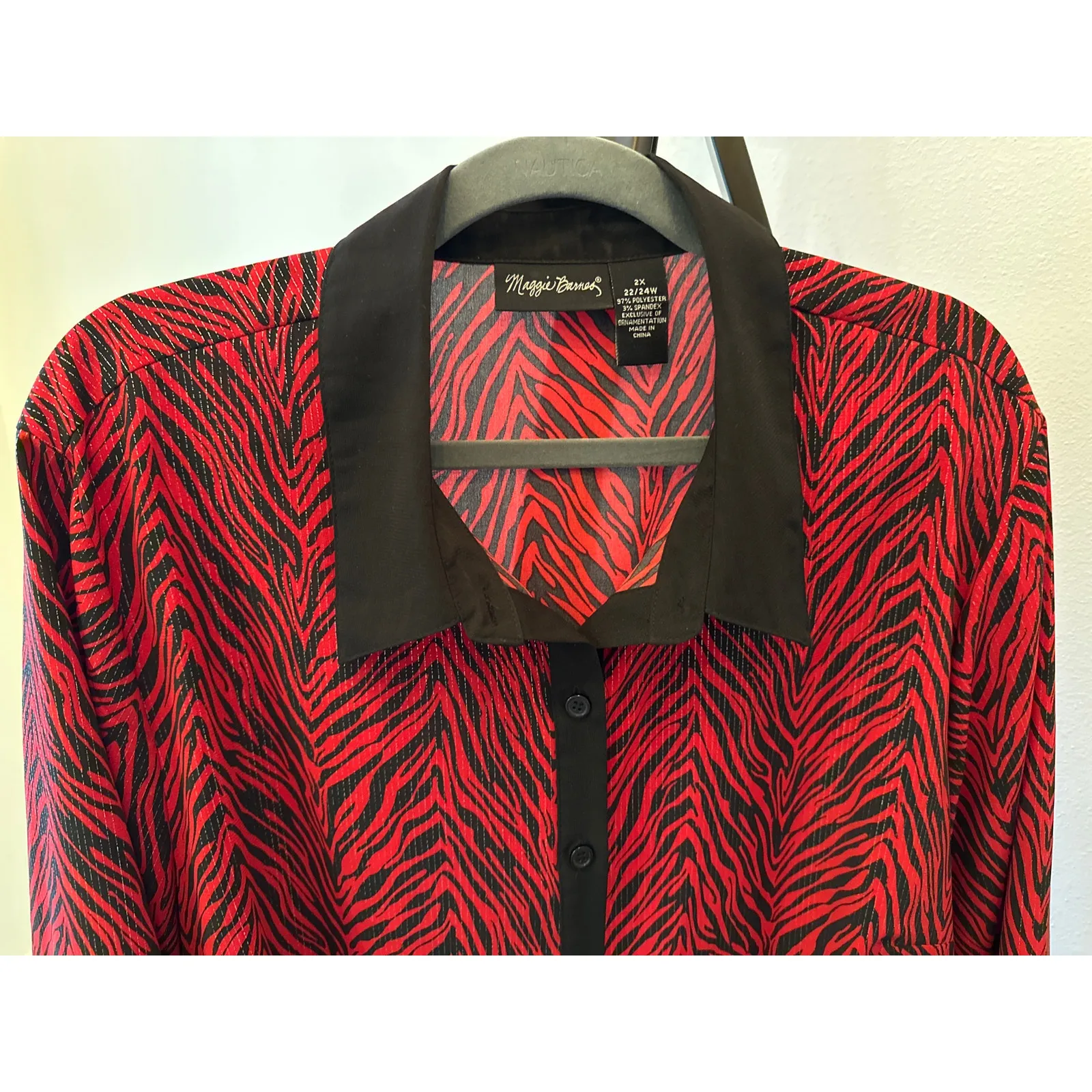 Curvy Plus 2X Maggie Barnes Red Black Animal-Striped Blouse Black Collar Cuffs - Image 3