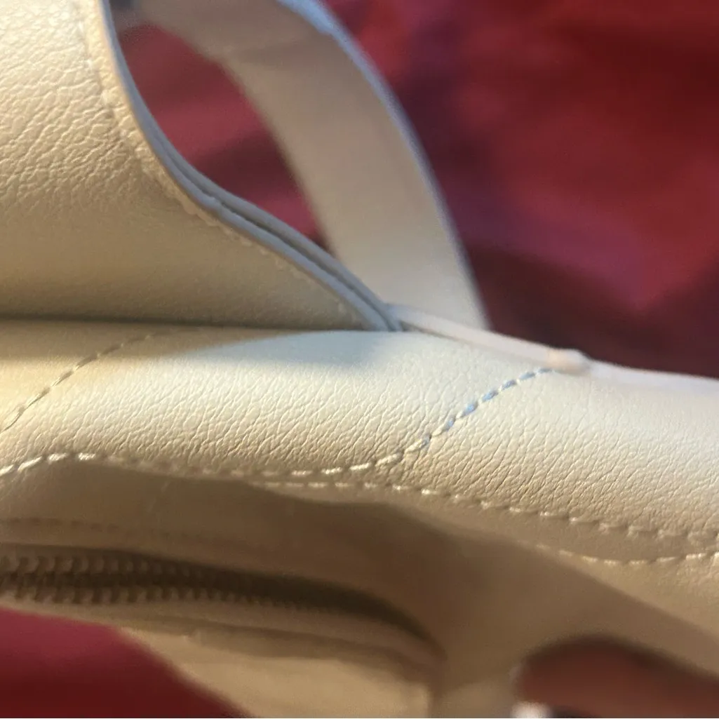 Universal Thread Quilted White Fanny pack - Image 9