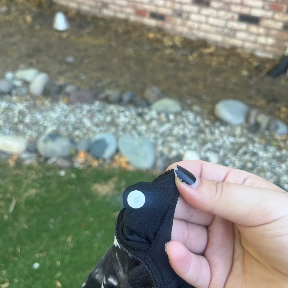 Lululemon Rise & Flow Tank Top - Image 6