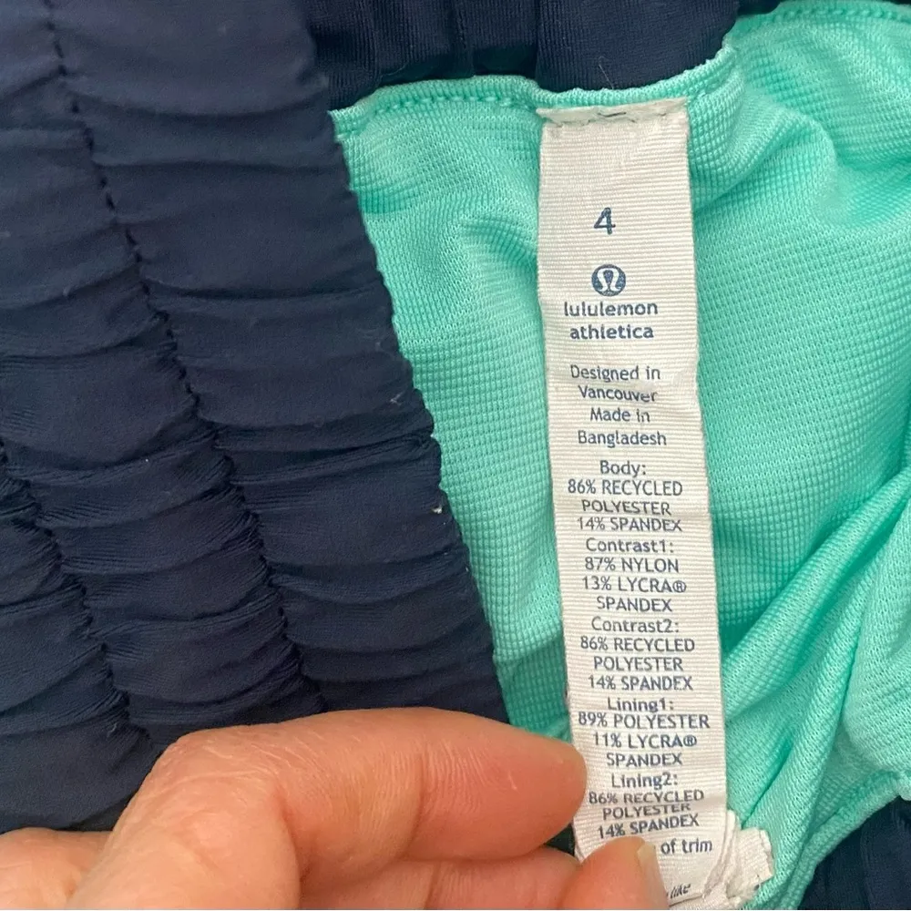 Lululemon Athletica Aqua and Navy Athletic Shorts - Image 5