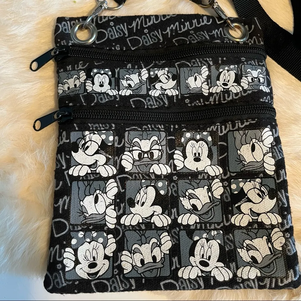 Disney Minnie Mouse Daisy Duck Crossbody Bag - Image 7